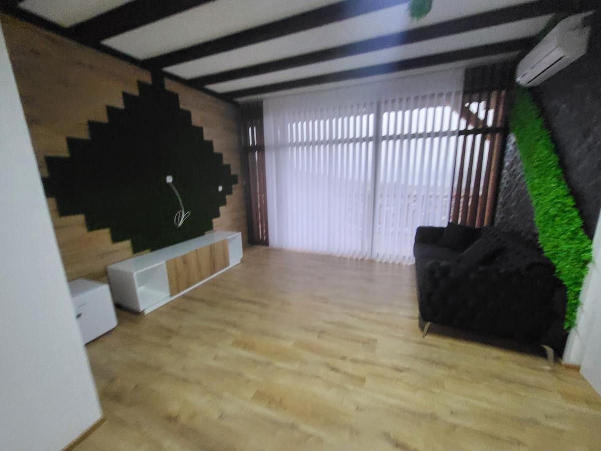 סרניצה Вилно Селище Paradise View מראה חיצוני תמונה